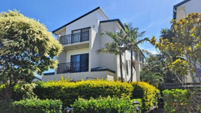 Seachange 5, Tuncurry